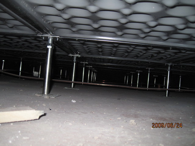 “沈一”牌防静电地板