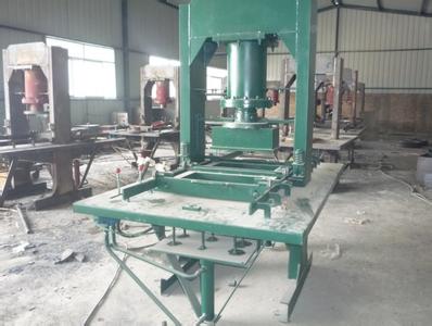 環(huán)保護(hù)坡磚機(jī)