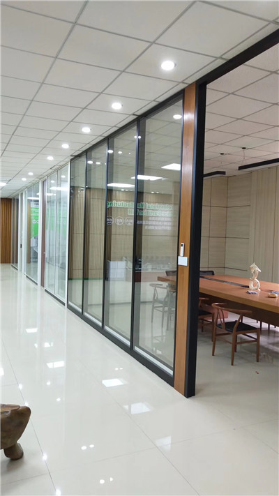 玻璃隔斷，實木隔斷，鋁合金隔斷